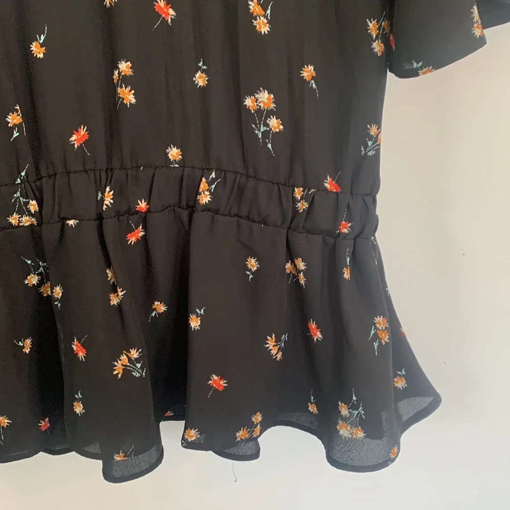 Flared dressy blouse L DONATED - Picture 3 of 9
